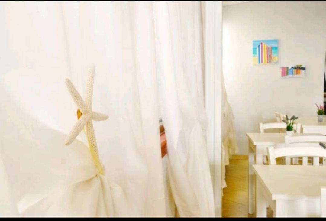 Hotel Lisa Viareggio Bagian luar foto