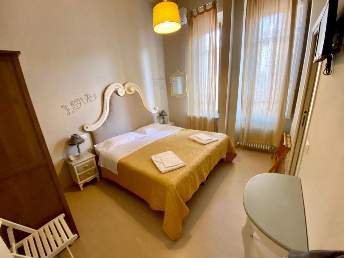 Hotel Lisa Viareggio Bagian luar foto